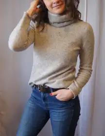 Women’s Grey Turtleneck Knit Sweater Wool & Cashmere Blend