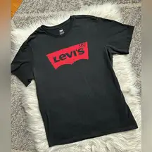 Levi’s batwing logo T-shirt