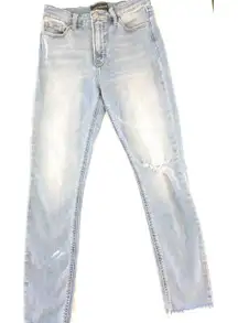 ​Lucky Brand 4/27 High Rise Skinny Jeans Light Wash Distressed Raw Hem Stretch