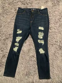 Distressed Skinny Jeans