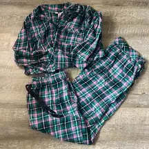 Victoria’s Secret Green & Pink Flannel Pajama Set Size XL