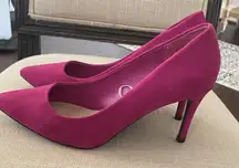 Suede  Pumps Fuchsia color. Size 7US/38EUR
