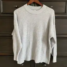 Women’s XS Gray Weaved Knit Oversized‎ Crew Neck Sweater