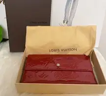 Louis Vuitton Authentic  monogram Vernis Red Wallet