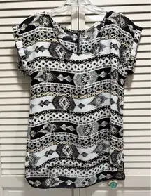 Hippie Rose Aztec‎ Chiffon Zip Back Blouse Size Small Short Sleeve Blk/Tan Boho