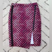 Worthington figure flattering black & pink pencil skirt