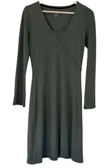 Horny Toad green vneck long sleeve dress M