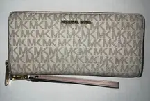 Michael Kors Jet Set Travel Wristlet Wallet Clutch Beige MK Logo Zip Around