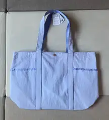 Lululemon Daily Multi-Pocket Tote Bag 20L - Serene Blue/Dusty Lilac