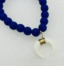 Silicon Beaded Stretch Bracelet 6.5" Royal Blue Beads Gold Tone White Charm