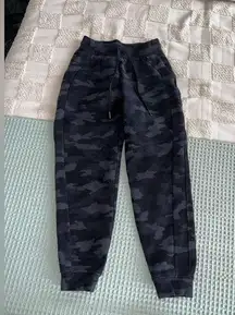 Lululemon Scuba High-Rise Jogger *Fleece Incognito Camo Multi Gray Size 4