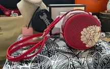 ✨♥️Estee Lauder Red Floral Round Cosmetics/ Crossbody Bag♥️✨NEW