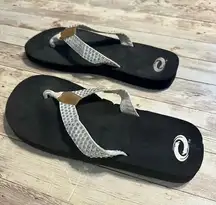 Blingy Flip Flops Sandals Size 9 Rhinestone Beach Pool Thongs