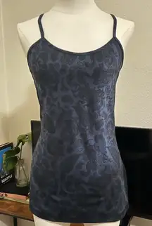 Lululemon power Y top blue paisley size 6 Paisley Inkwell  Black EUC