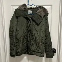 Levi’s Army Green Faux fur Hooded Puffer Coat Jacket Size M