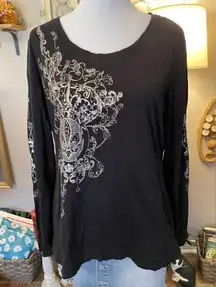 Seven7 gothic tunic top in black with silver screen print. Y2K.