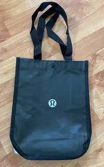 Lululemon black & white small reusable tote‎ bag