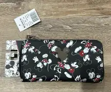 NWT Disney Mickey and Minnie wallet. 7.5in x 4 in.