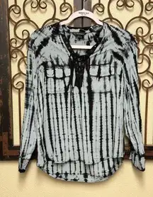 Rock & Republic long sleeve tie vneck top