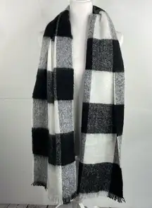 SCARF Chunky Warm Cozy large block plaid rectangular scarf black and white