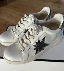 White House Black Market Kicks Star Sneakers size 7