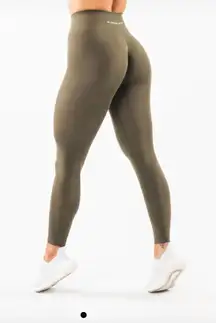 Amplify Leggings