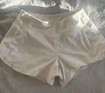 Lululemon speed up shorts mid/high rise