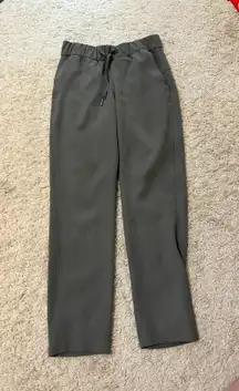 On The Fly 7/8 Pants Woven Size 2 Grey Sage