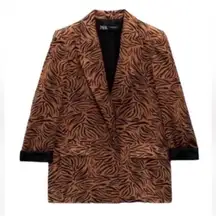 Zara Animal Print Satin Effect Brown & Black
Blazer (Size Medium)