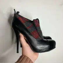 L.A.M.B. Plaid & leather Essex heels‎ size 6