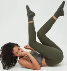 NWT OFFLINE By Aerie Real Me High Waisted Legging in Olive Daze Size‎ Small