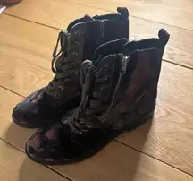 NWOT American Eagle velvet zip up floral boots 11