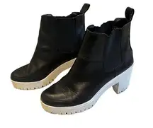 DKNY  Chunky Lug Sole Chelsea Platform Ankle Boot