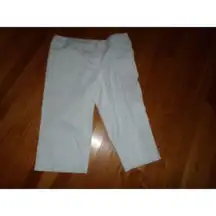 Chico's white capris w cargo pocket size .5 excellent