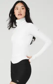 Alo Yoga Alosoft Refine White Turtleneck