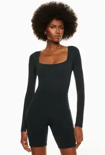 Aritzia Babaton Contour Women's size XS Black Long Sleeve One Piece Romper