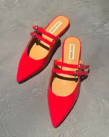 Steve Madden red pointed slides