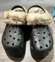 Olivia Miller faux-fur clogs. platform sole,cozy faux-fur lining.  Size 8.5