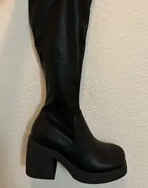 Lax Platform Tall Stretch Boots in Black