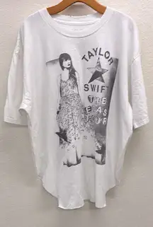 Taylor Swift Eras Tour White Graphic T-Shirt Size XL