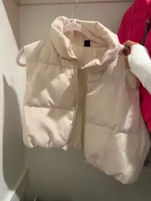 SHEIN beige puffer vest cropped