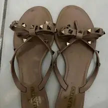 Valentino RUBBER ROCKSTUD THONG sandals