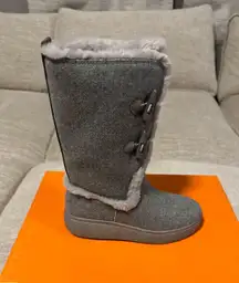 Grey and faux fur winter boots