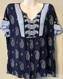 . Women's blue and white Boho blouse. Size XL.