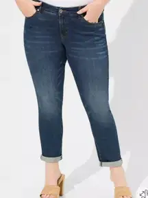 Torrid‎ Boyfriend Straight Vintage Stretch Size 16R Medium Wash Fading Pockets