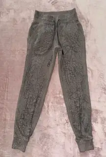 Lululemon Women's Warm Down Jogger II Length‎ Size 0