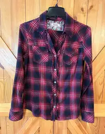 Decree Juniors Red Purple Plaid Button Up Pearl Snap Top Size Large (5478)