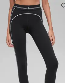 ALO Yoga Black Heartthrob Leggings