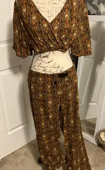 Volcom Tan Patterned Lounge Set