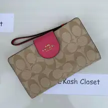 Coach  Colorblock Signature Tech Phone Wallet